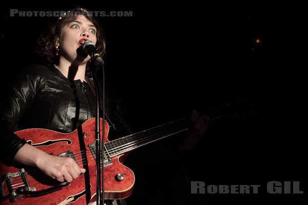 MORIARTY - 2011-04-26 - PARIS - Divan du Monde - Rosemary Standley